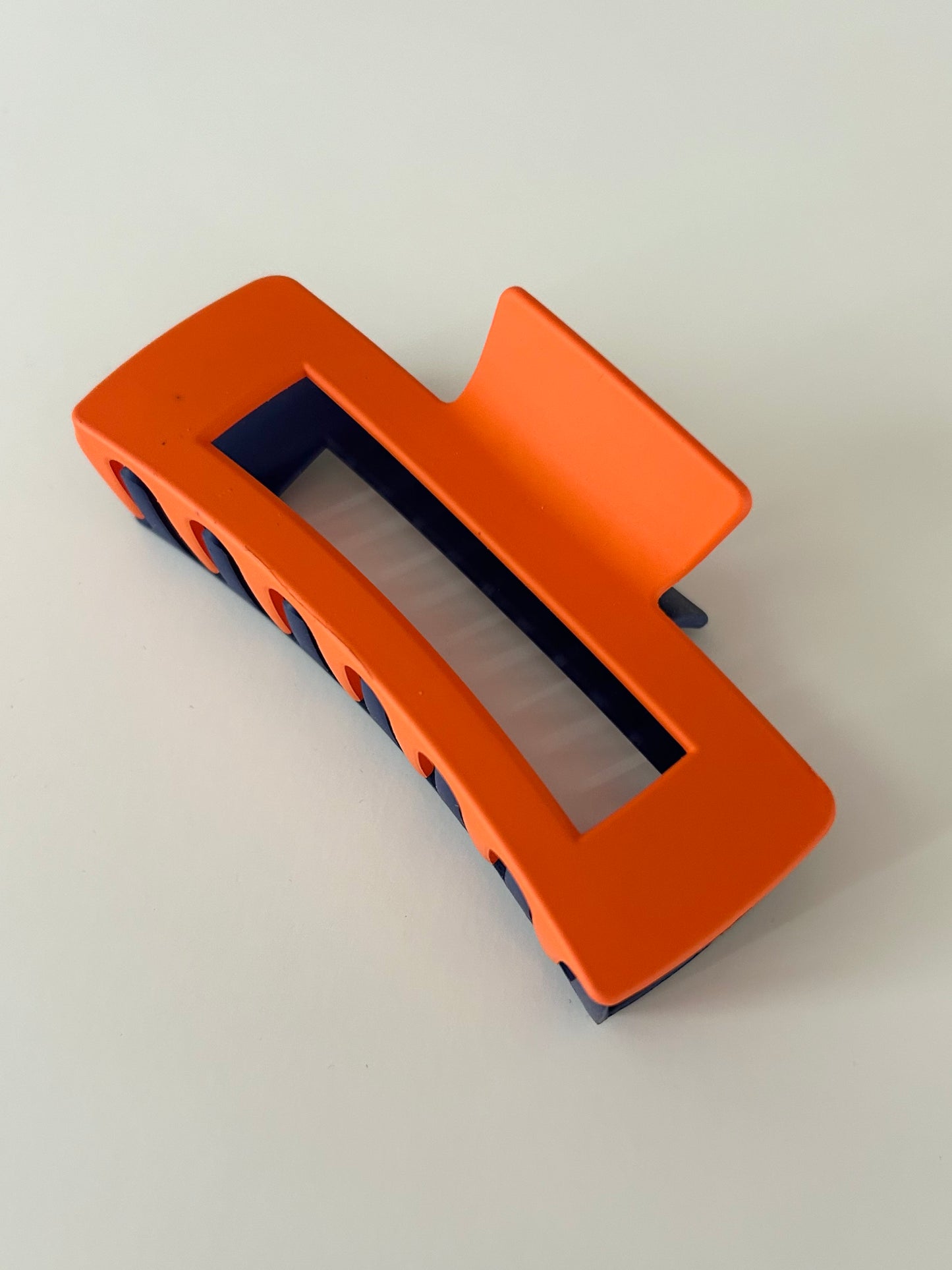 Navy & Orange Clip