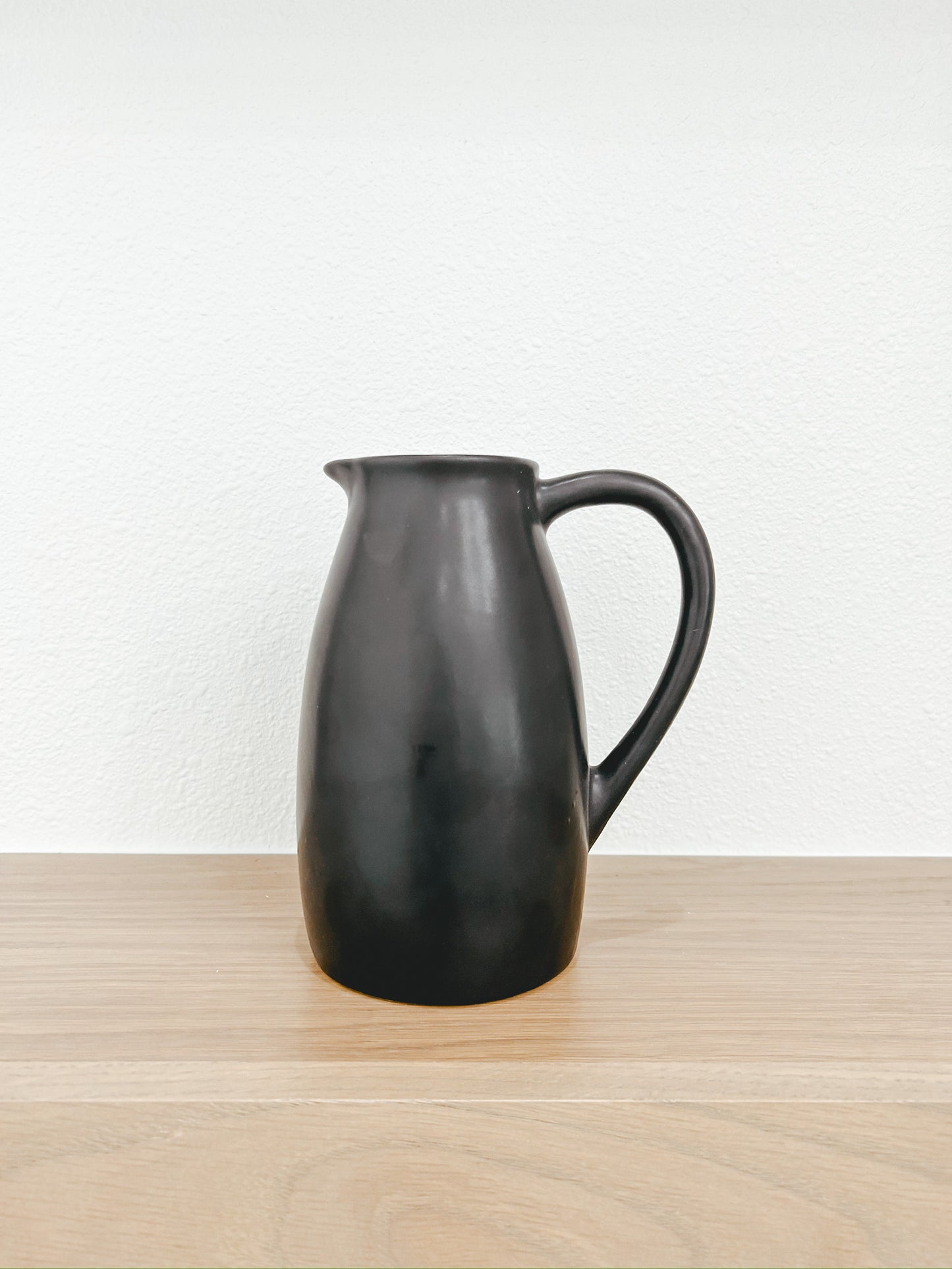 Cottage Pitcher - Black